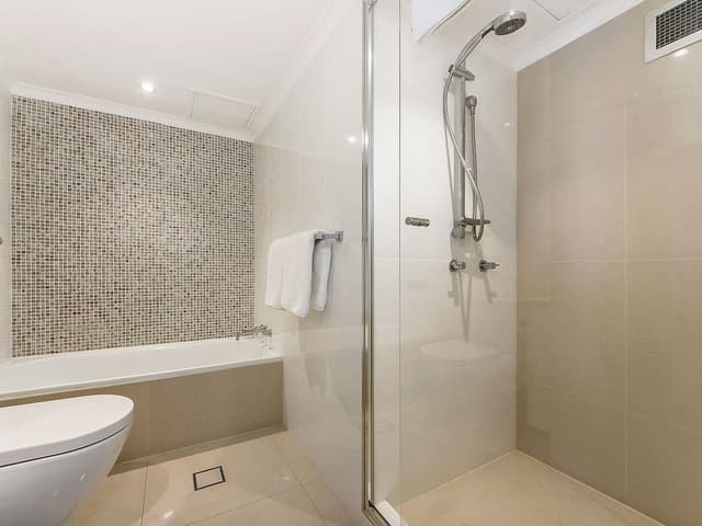 2 Bdrm Superior Beachfront Apt