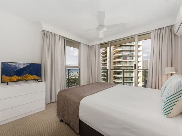 2 Bdrm Superior Beachfront Apt