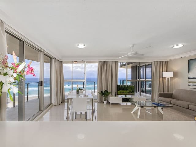 2 Bdrm Superior Beachfront Apt