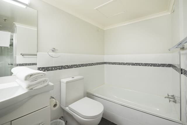 2 Bdrm Standard Beachfront Apt