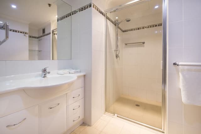 2 Bdrm Standard Beachfront Apt