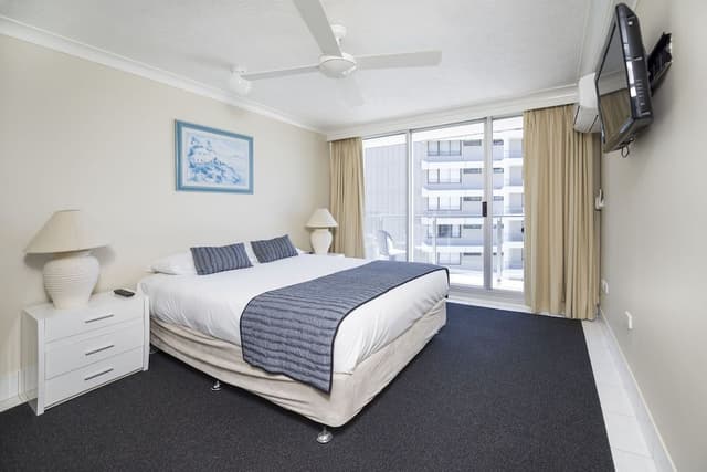 2 Bdrm Standard Beachfront Apt