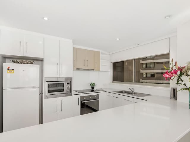 2 Bdrm Superior Beachfront Apt