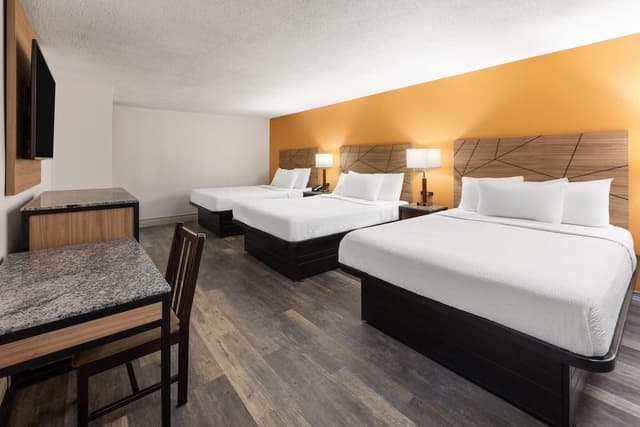 Room, Multiple Beds, Non Smoking