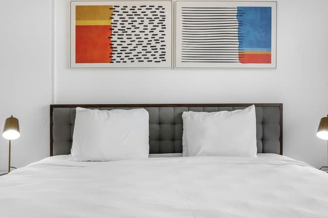 Deluxe Room, 1 Queen Bed, Private Bathroom (Self check-in)
