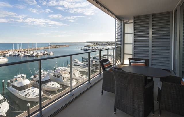 Superior Apartment, 2 Bedrooms, Harbor View