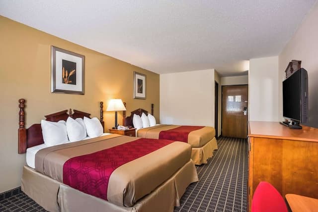 Standard Room, 2 Queen Beds, Non Smoking