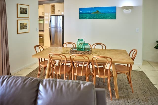 Deluxe Apartment, 3 Bedrooms, Partial Sea View