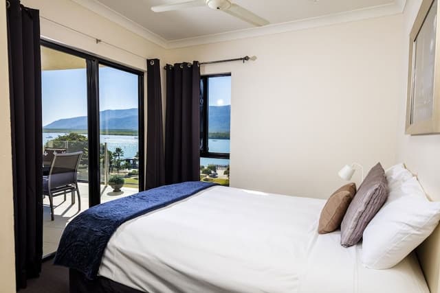 2 Bedroom Water View Apartment