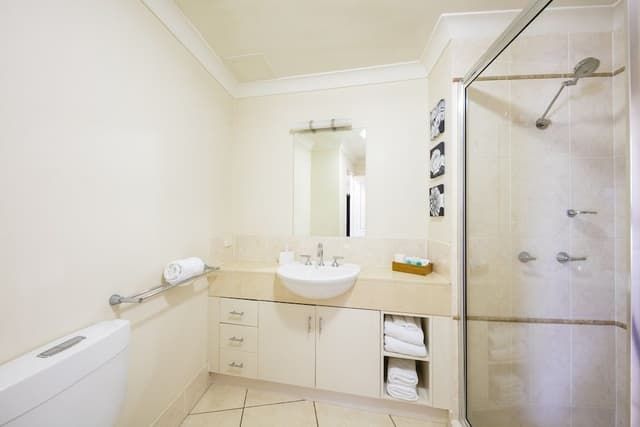 2 Bedroom Water View Apartment