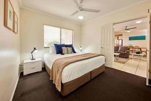 Deluxe Apartment, 3 Bedrooms, Partial Sea View
