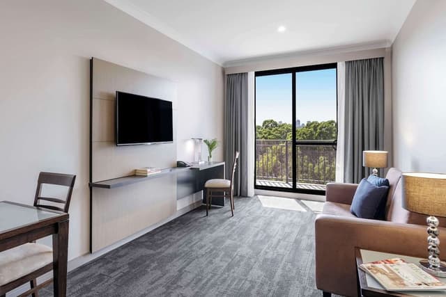 Deluxe 2 Bedroom Dual Key Apartment