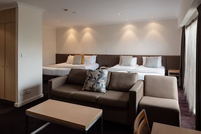 Deluxe Family Room