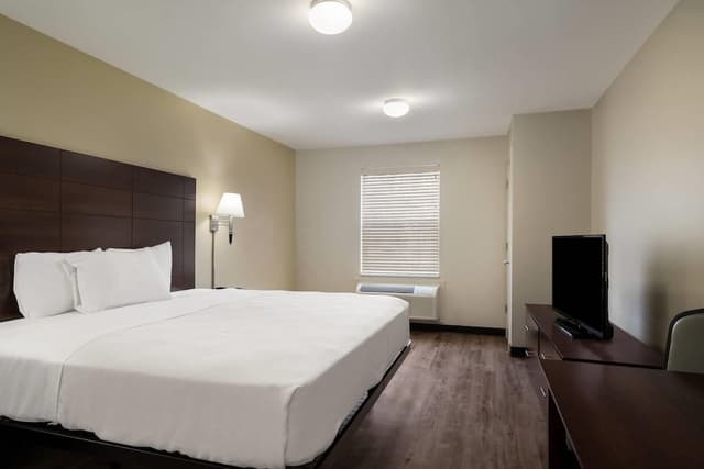 Standard Room, 1 King Bed, Non Smoking