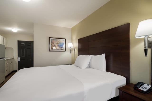 Standard Room, 1 King Bed, Non Smoking