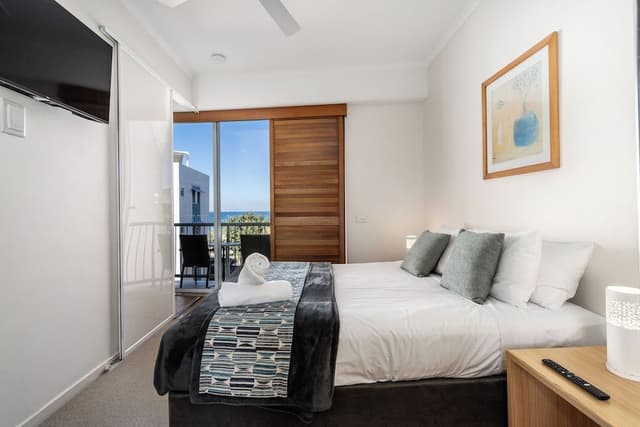 2 Bedroom Balcony - Poolside Tower