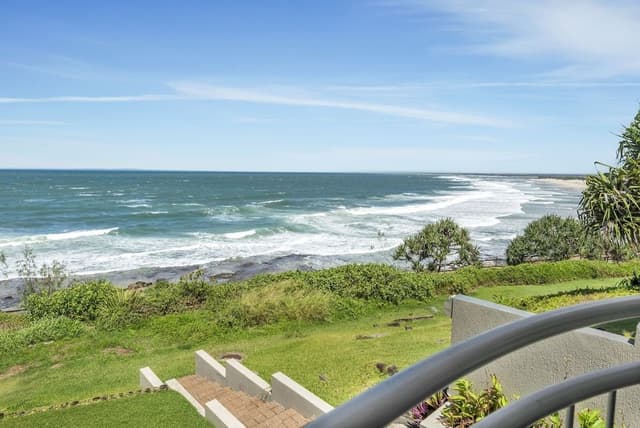 3 Bedroom Apartment - Seaspray Apartments - Property Adjacent