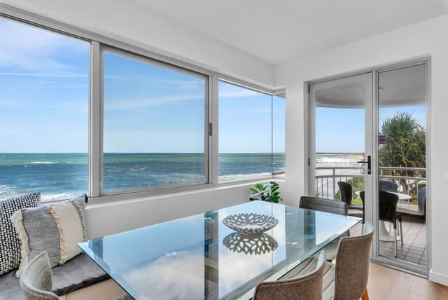 3 Bedroom Apartment - Seaspray Apartments - Property Adjacent