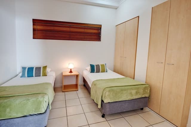 2 Bedroom Pool Entry - Poolside Tower