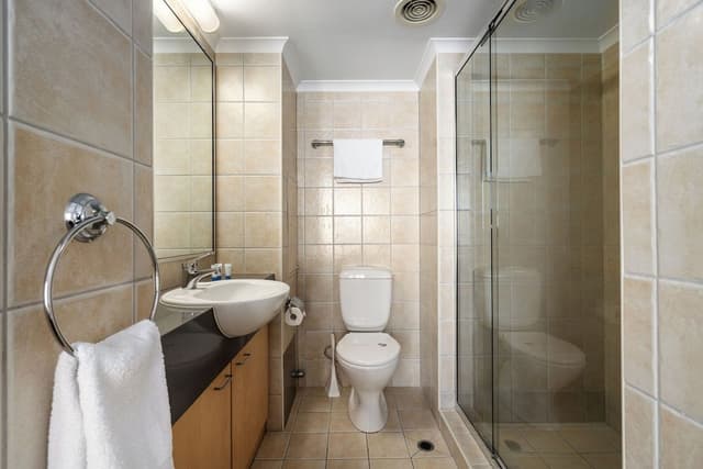 2 Bedroom Pool Entry - Poolside Tower