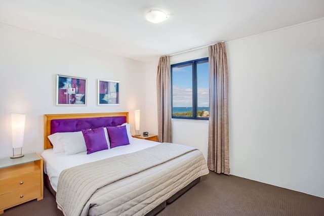 Room, 2 Bedrooms