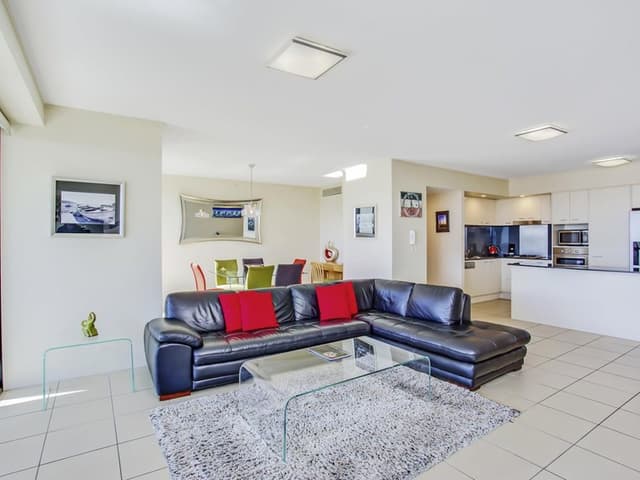 Room, 2 Bedrooms