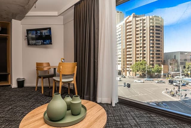 Corner Deluxe Room