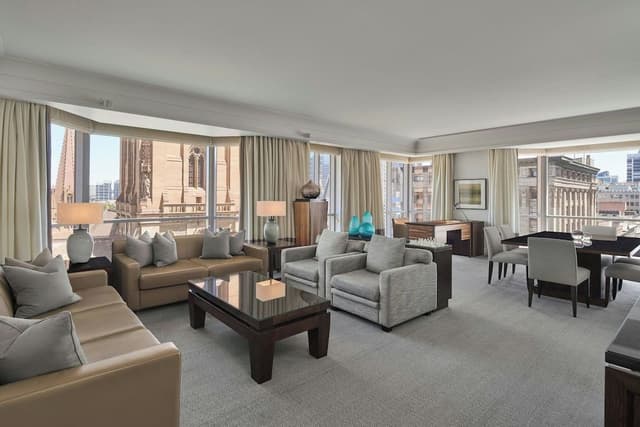 Suite, 1 Bedroom, City View (Regent Suite)