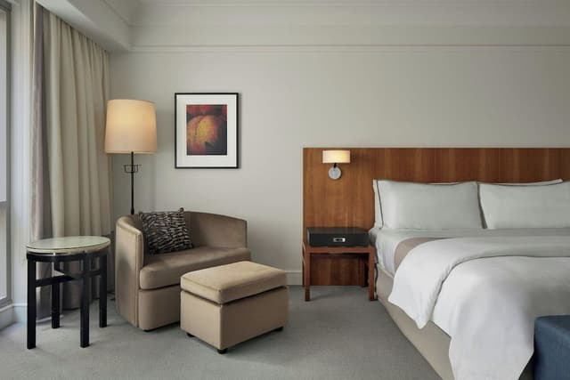 Standard Room, 1 King Bed