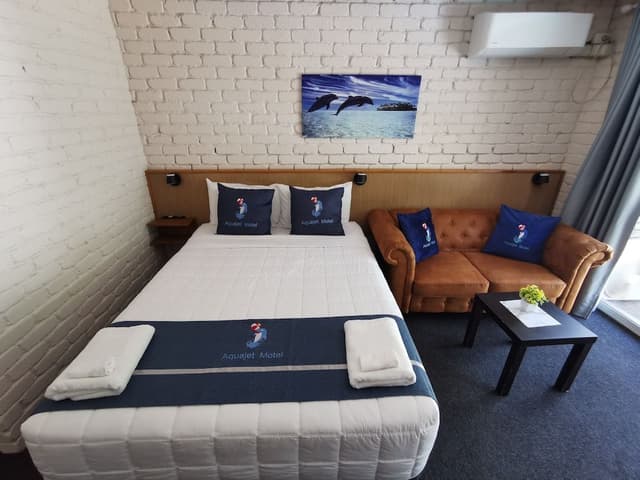 Superior Room, 1 Queen Bed, Pool View