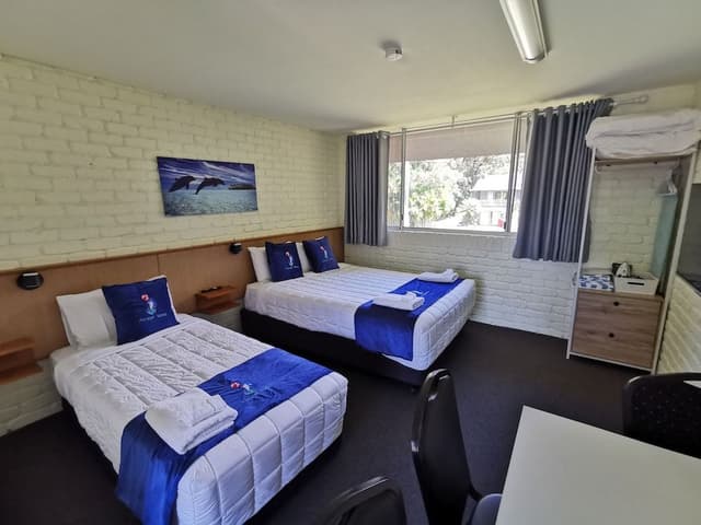 Family Suite, 2 Bedrooms, Pool View