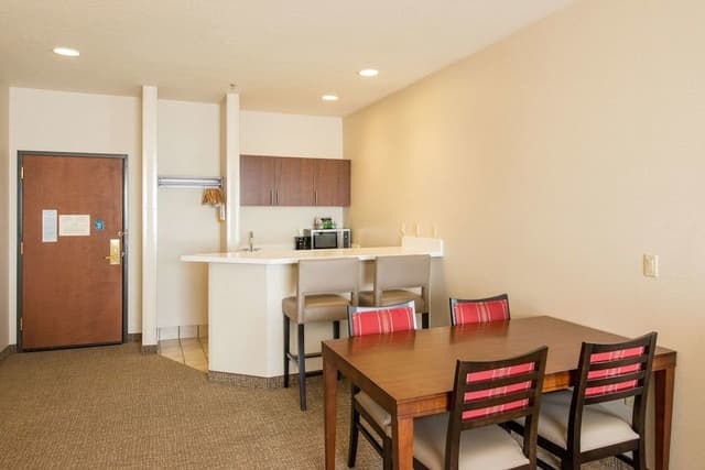 Suite, 1 King Bed with Sofa bed, Non Smoking (Pet Friendly)