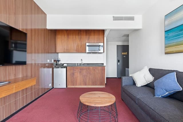 Elite Queen Suite
