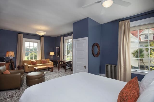 Deluxe Room, 1 King Bed (Historic)