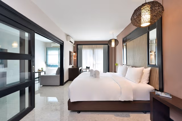 Mini Suite with Breakfast