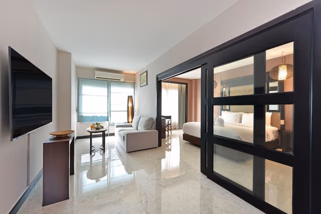 Mini Suite with Breakfast