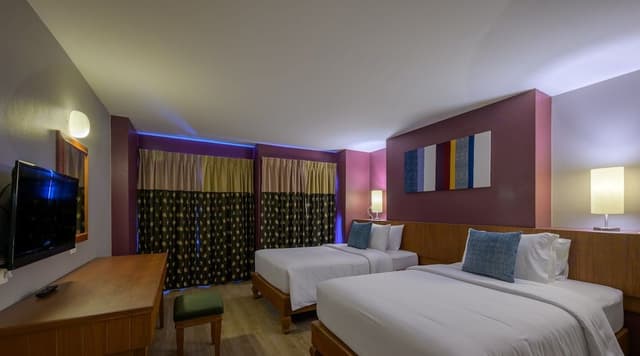 Deluxe Twin Room, Pool View