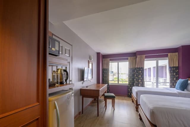 Deluxe Twin Room, Pool View