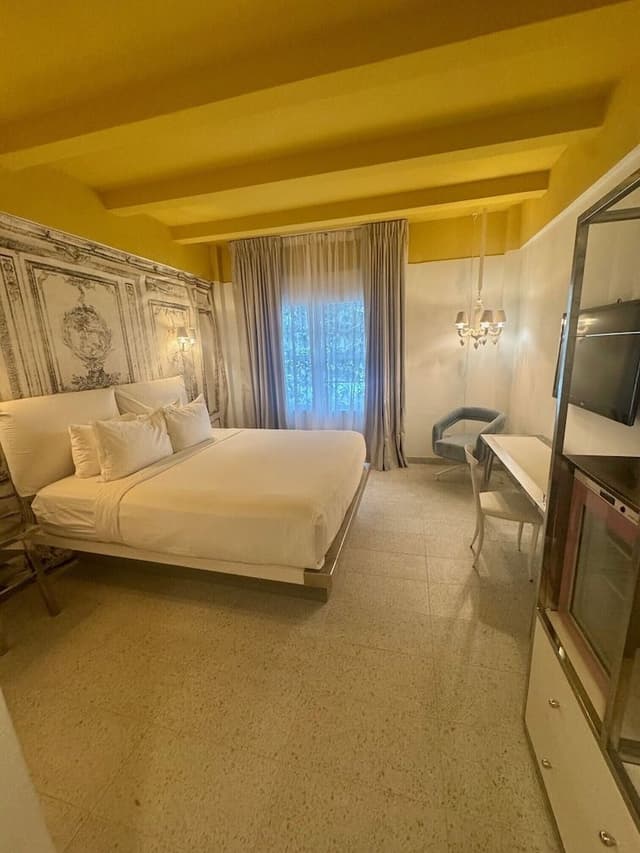 Standard Room, 1 King Bed, Non Smoking
