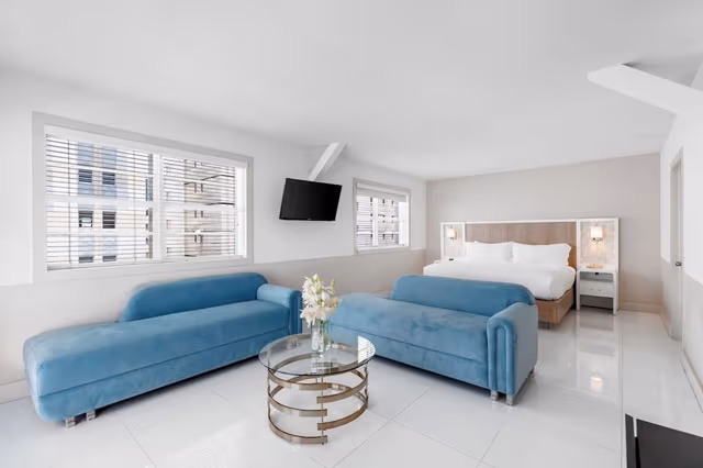 Standard Room, 1 King Bed, Balcony, City View (Penthouse)