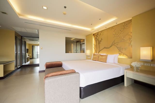 Executive Suite