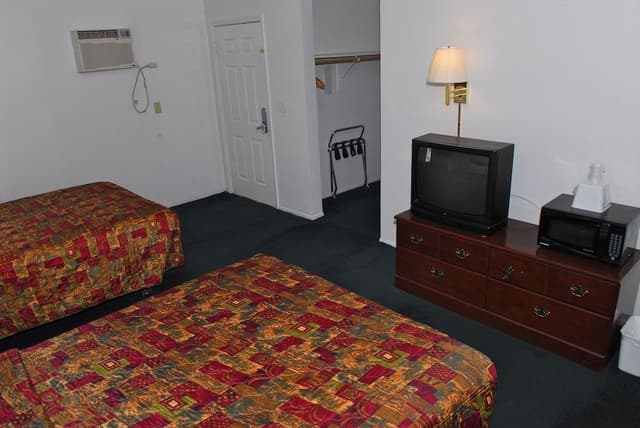 Standard Room, 2 Queen Beds, Smoking