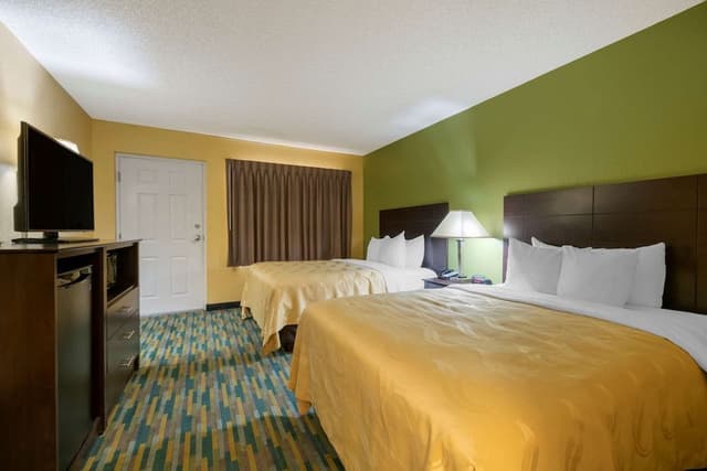 2 Double Beds, Suite, Nonsmoking