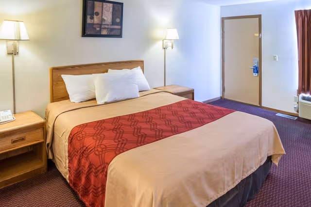 Standard Room, 1 Queen Bed, Non Smoking