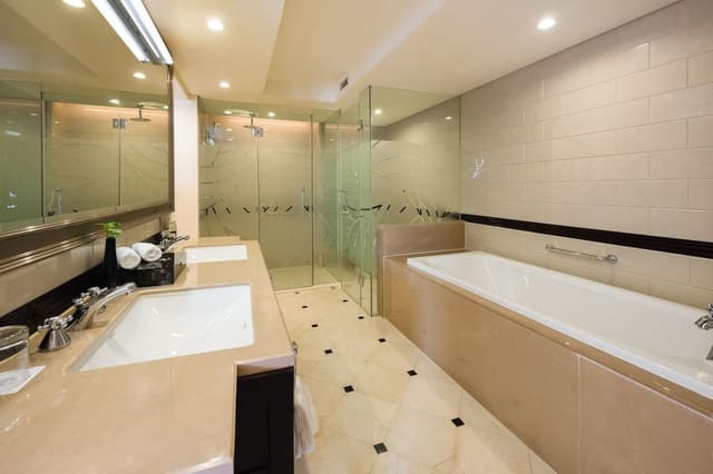 Paramount Suite