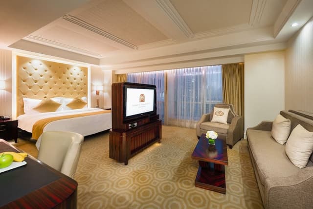 Deluxe King Room