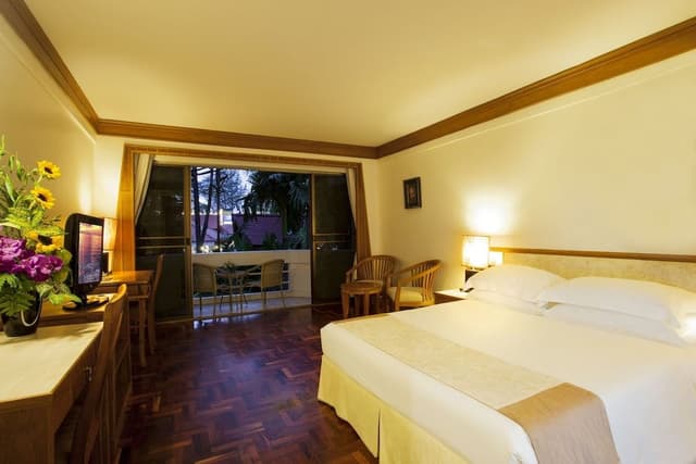 Contemporary Thai Deluxe