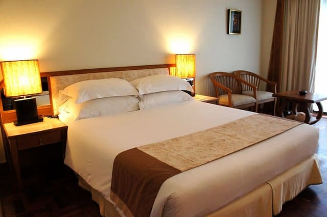 Contemporary Thai Deluxe