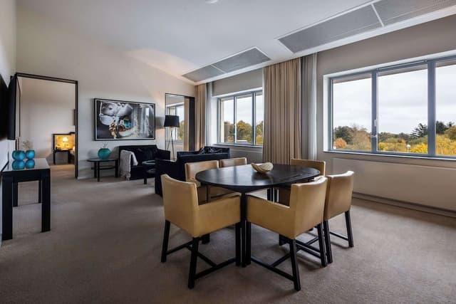 Suite (Master)