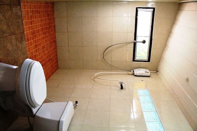 Deluxe Room With Air-Conditioning